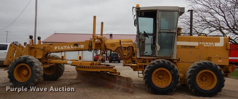image for item DH8988 Fiat-Allis FG85A  motor grader