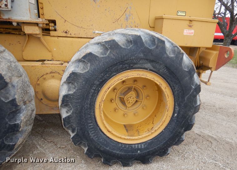 image for item DH8988 Fiat-Allis FG85A  motor grader