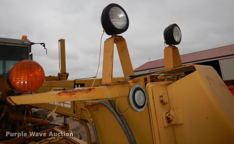 image for item DH8988 Fiat-Allis FG85A  motor grader