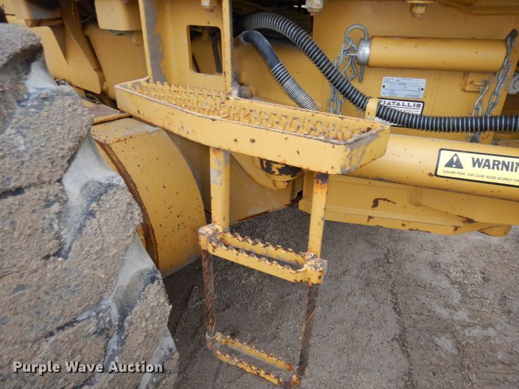 image for item DH8988 Fiat-Allis FG85A  motor grader