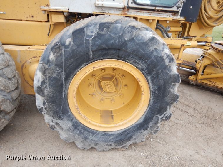 image for item DH8988 Fiat-Allis FG85A  motor grader