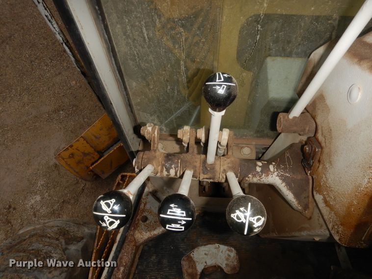 image for item DH8988 Fiat-Allis FG85A  motor grader