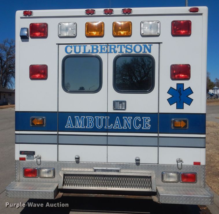 image for item DJ1279 1998 Ford Econoline E450 Super Duty  ambulance