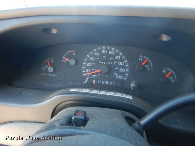 image for item DJ1279 1998 Ford Econoline E450 Super Duty  ambulance