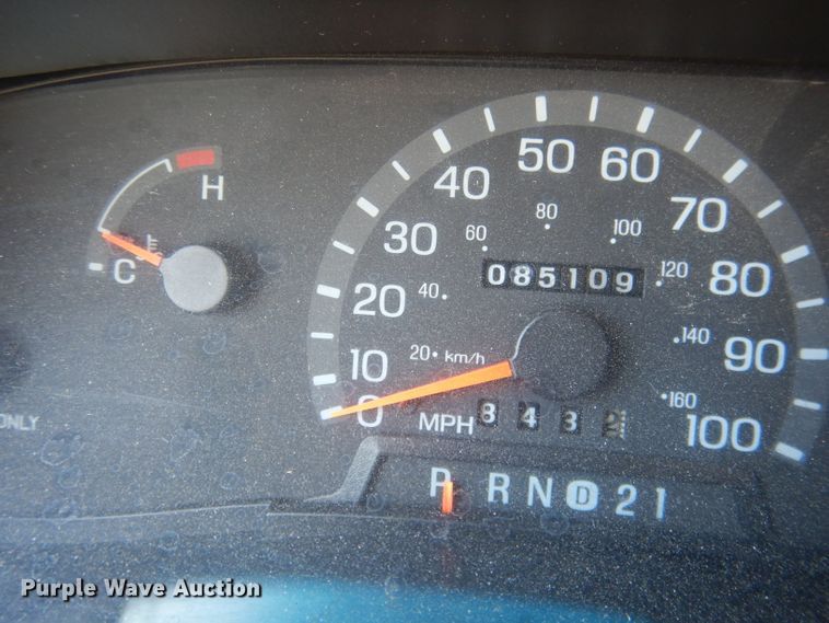 image for item DJ1279 1998 Ford Econoline E450 Super Duty  ambulance