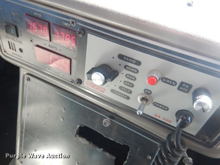 image for item DJ1279 1998 Ford Econoline E450 Super Duty  ambulance