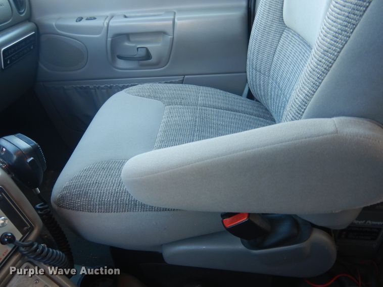 image for item DJ1279 1998 Ford Econoline E450 Super Duty  ambulance