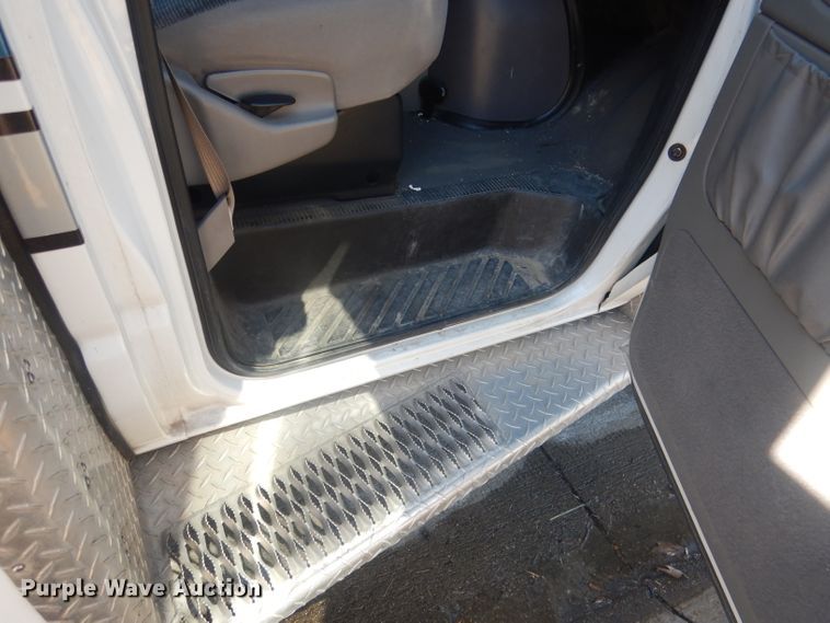 image for item DJ1279 1998 Ford Econoline E450 Super Duty  ambulance