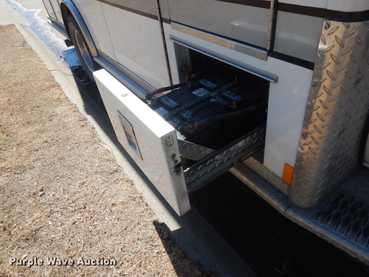 image for item DJ1279 1998 Ford Econoline E450 Super Duty  ambulance