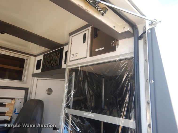 image for item DJ1279 1998 Ford Econoline E450 Super Duty  ambulance