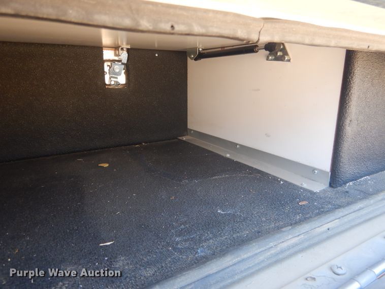 image for item DJ1279 1998 Ford Econoline E450 Super Duty  ambulance