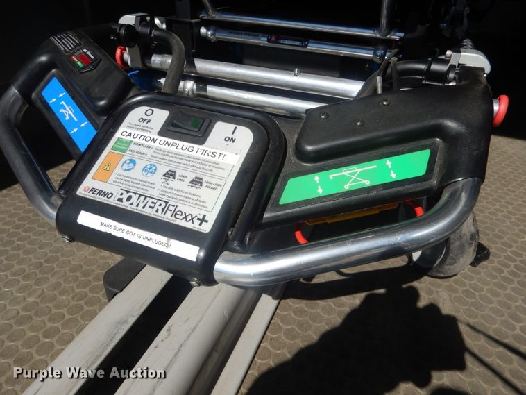 image for item DJ1279 1998 Ford Econoline E450 Super Duty  ambulance