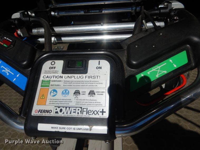 image for item DJ1279 1998 Ford Econoline E450 Super Duty  ambulance