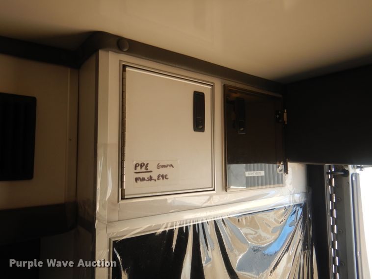 image for item DJ1279 1998 Ford Econoline E450 Super Duty  ambulance