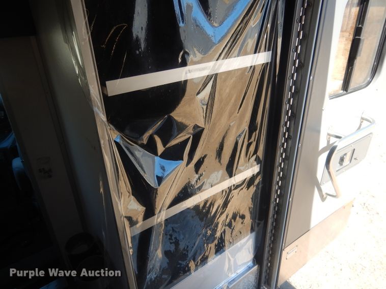 image for item DJ1279 1998 Ford Econoline E450 Super Duty  ambulance