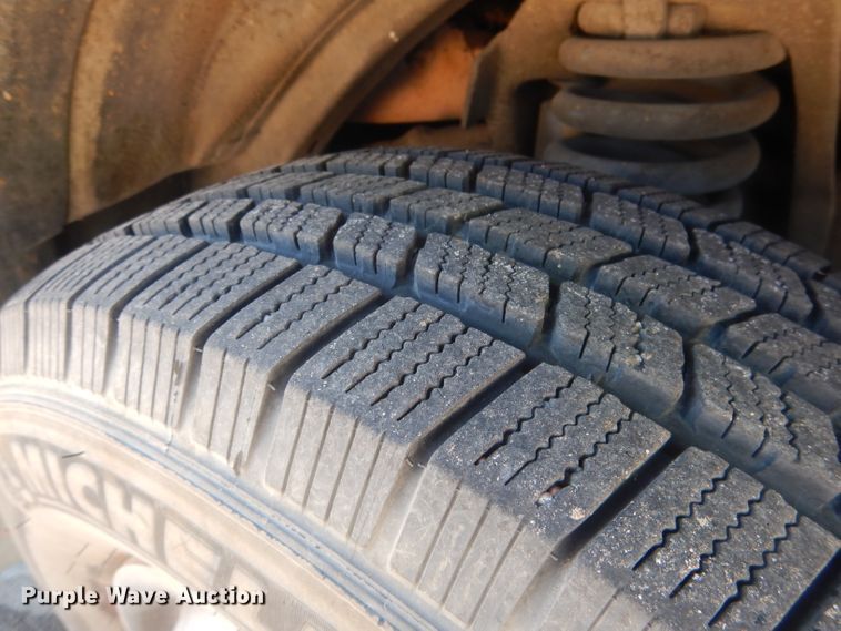 image for item DJ1279 1998 Ford Econoline E450 Super Duty  ambulance