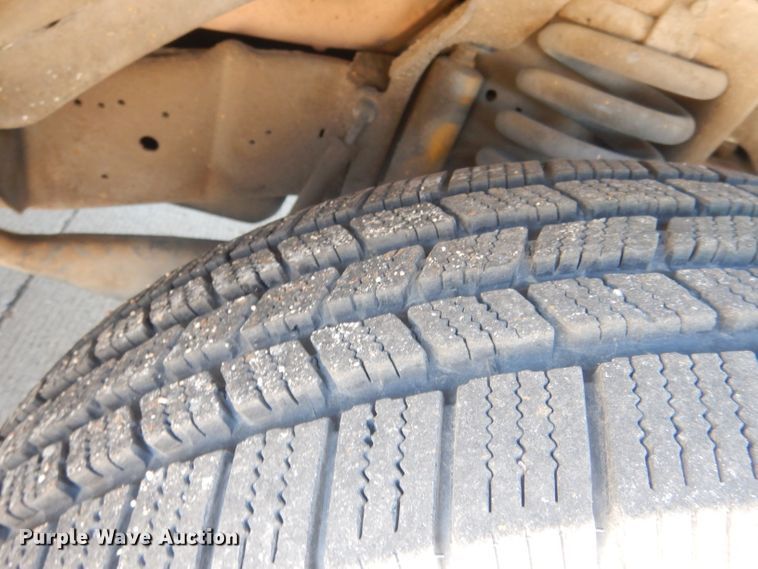 image for item DJ1279 1998 Ford Econoline E450 Super Duty  ambulance