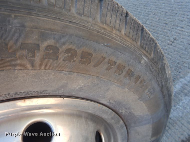 image for item DJ1279 1998 Ford Econoline E450 Super Duty  ambulance