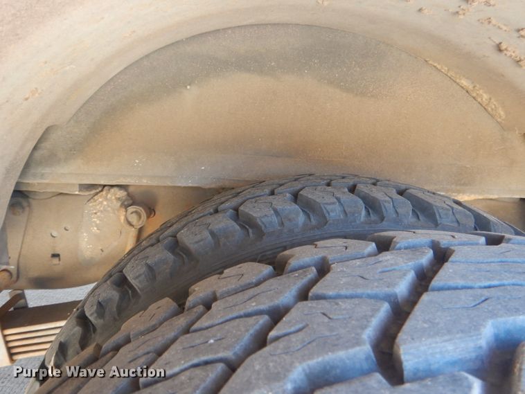 image for item DJ1279 1998 Ford Econoline E450 Super Duty  ambulance