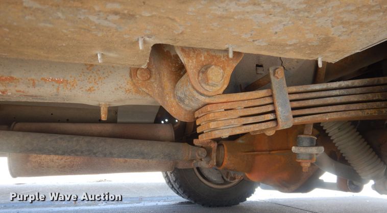 image for item DJ1279 1998 Ford Econoline E450 Super Duty  ambulance