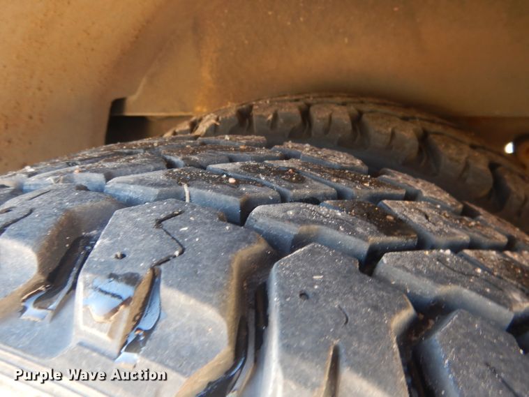 image for item DJ1279 1998 Ford Econoline E450 Super Duty  ambulance