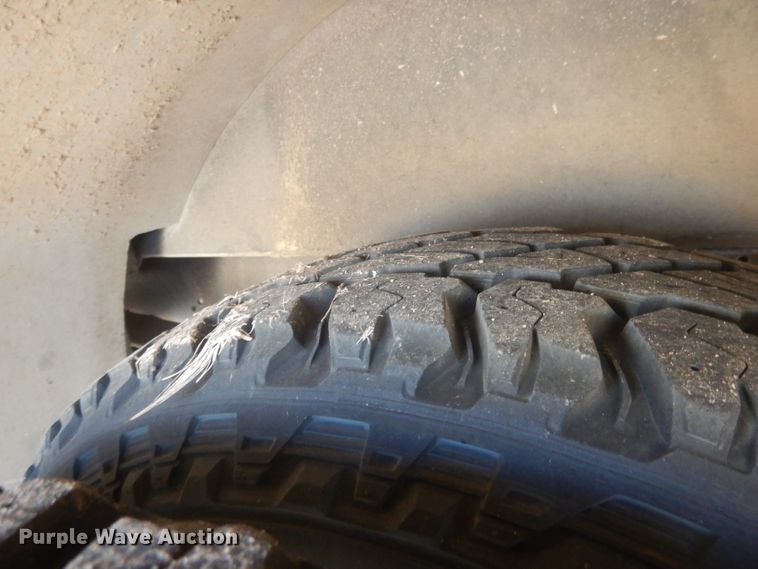 image for item DJ1279 1998 Ford Econoline E450 Super Duty  ambulance