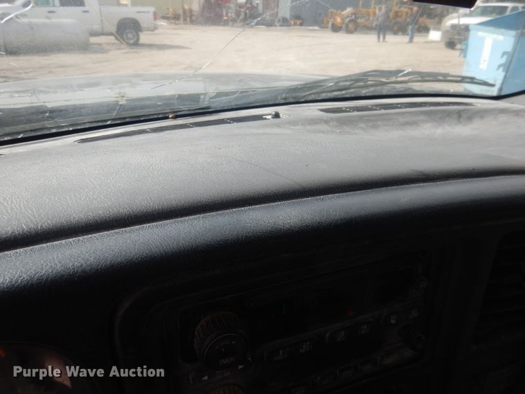 image for item DJ1283 2004 Chevrolet Silverado 1500  Ext. Cab pickup truck