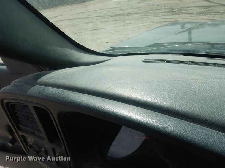 image for item DJ1283 2004 Chevrolet Silverado 1500  Ext. Cab pickup truck