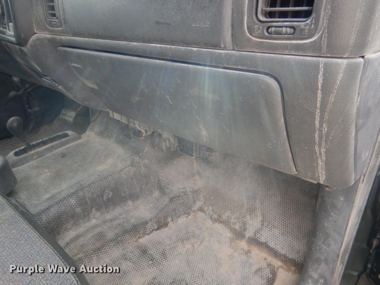 image for item DJ1283 2004 Chevrolet Silverado 1500  Ext. Cab pickup truck