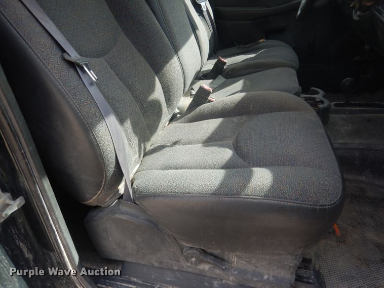 image for item DJ1283 2004 Chevrolet Silverado 1500  Ext. Cab pickup truck