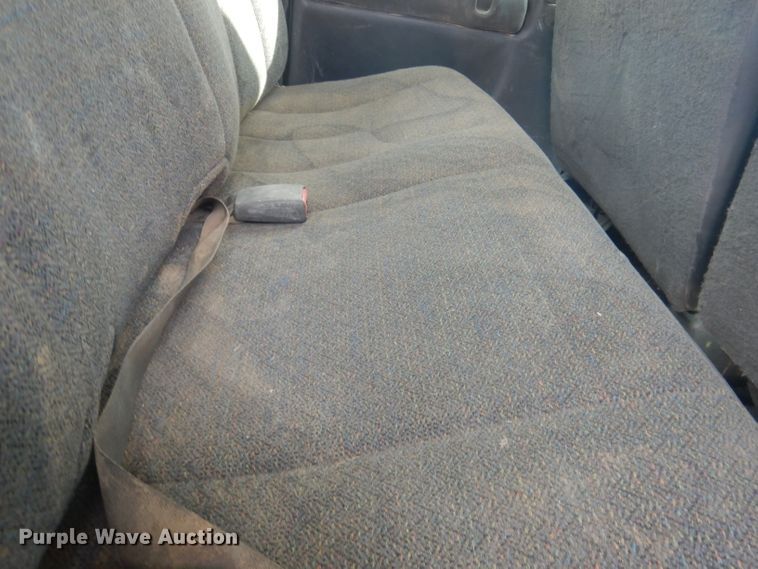 image for item DJ1283 2004 Chevrolet Silverado 1500  Ext. Cab pickup truck