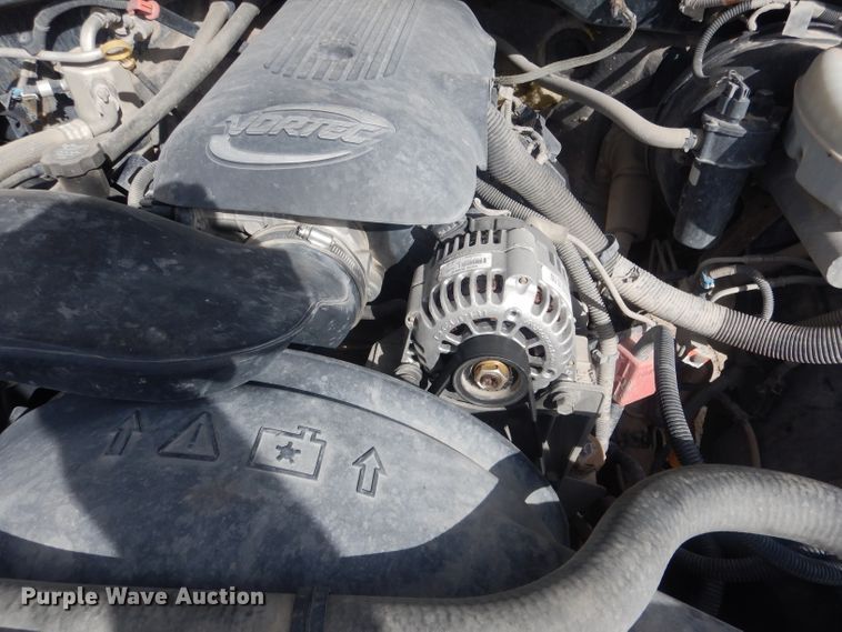 image for item DJ1283 2004 Chevrolet Silverado 1500  Ext. Cab pickup truck