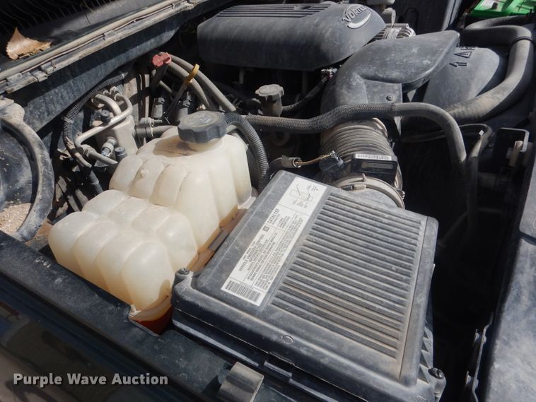 image for item DJ1283 2004 Chevrolet Silverado 1500  Ext. Cab pickup truck