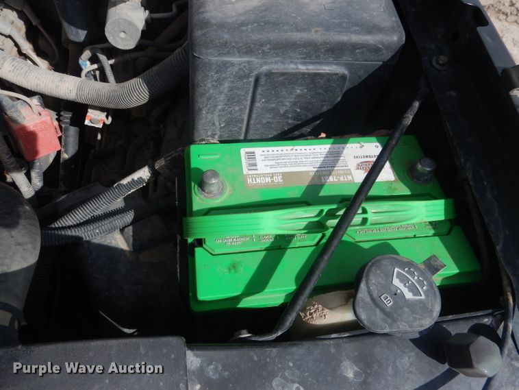 image for item DJ1283 2004 Chevrolet Silverado 1500  Ext. Cab pickup truck