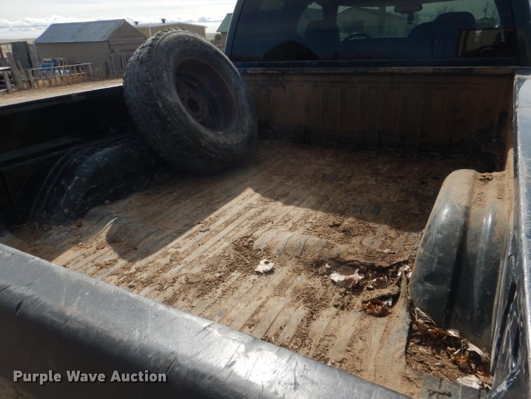 image for item DJ1283 2004 Chevrolet Silverado 1500  Ext. Cab pickup truck