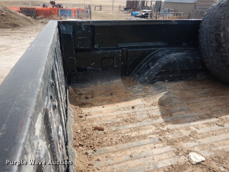 image for item DJ1283 2004 Chevrolet Silverado 1500  Ext. Cab pickup truck