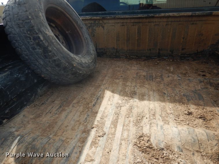 image for item DJ1283 2004 Chevrolet Silverado 1500  Ext. Cab pickup truck