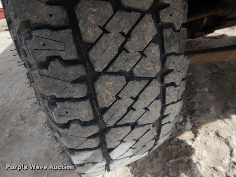 image for item DJ1283 2004 Chevrolet Silverado 1500  Ext. Cab pickup truck