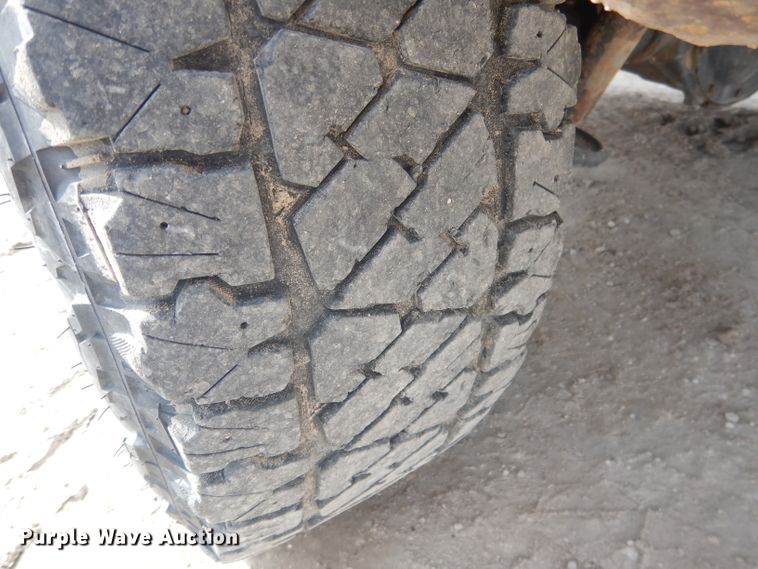 image for item DJ1283 2004 Chevrolet Silverado 1500  Ext. Cab pickup truck