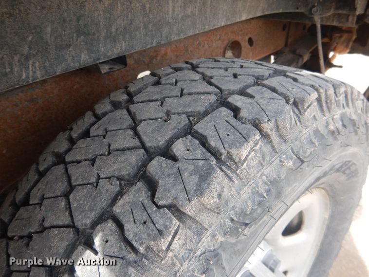 image for item DJ1283 2004 Chevrolet Silverado 1500  Ext. Cab pickup truck