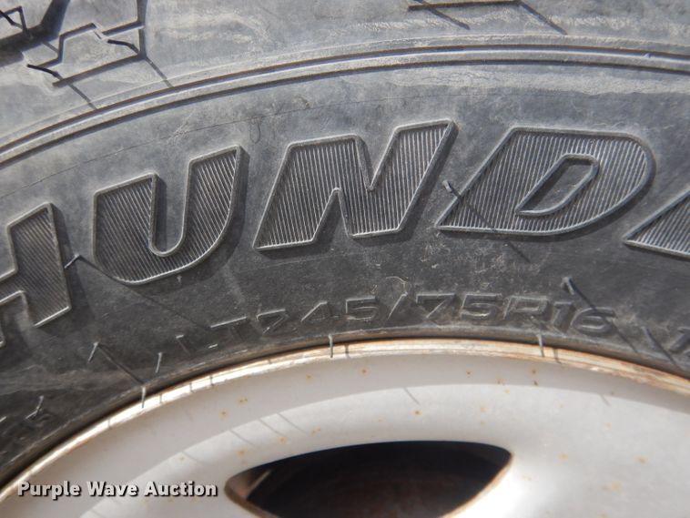 image for item DJ1283 2004 Chevrolet Silverado 1500  Ext. Cab pickup truck