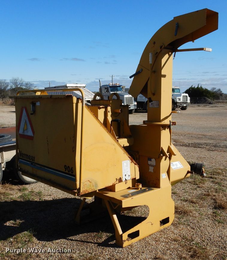 image for item DK0326 1997 Vermeer BC906  wood chipper