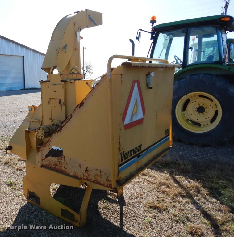 image for item DK0326 1997 Vermeer BC906  wood chipper