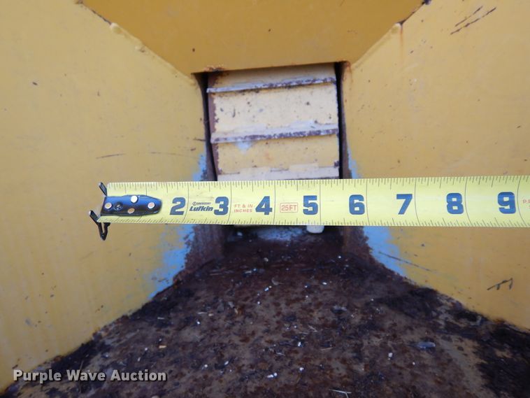 image for item DK0326 1997 Vermeer BC906  wood chipper