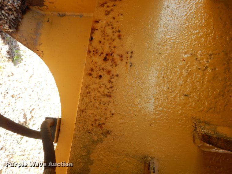 image for item DK0326 1997 Vermeer BC906  wood chipper