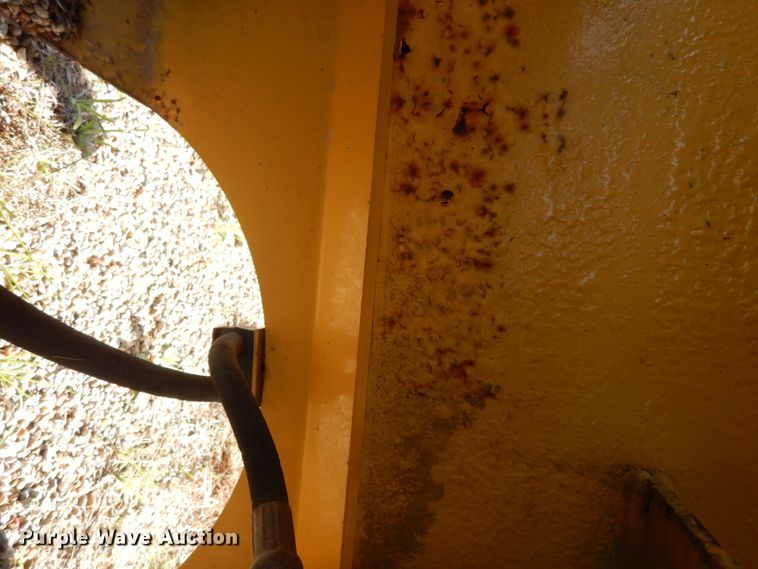 image for item DK0326 1997 Vermeer BC906  wood chipper