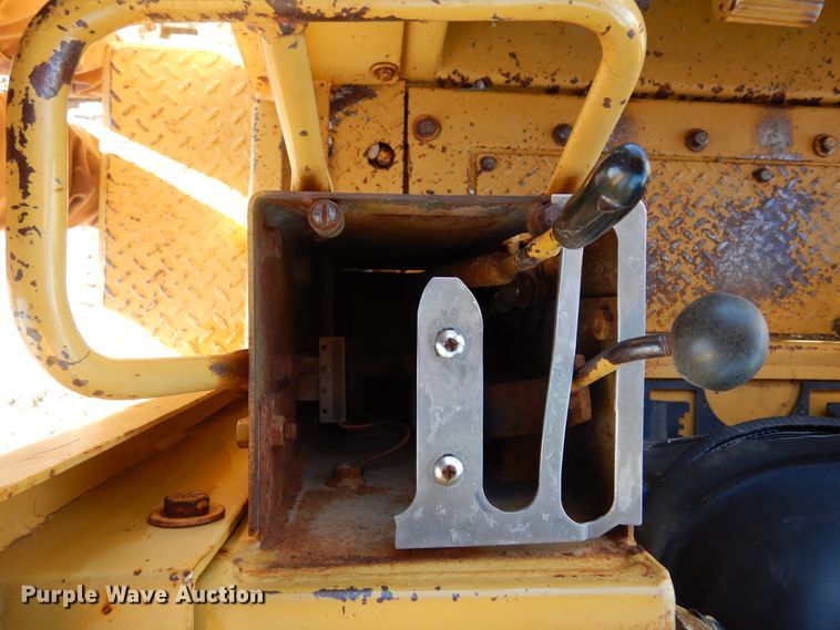 image for item DK0327 1979 Caterpillar 955L  track loader