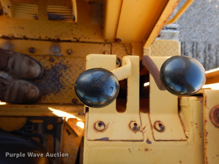 image for item DK0327 1979 Caterpillar 955L  track loader