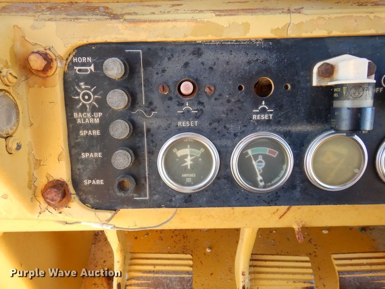 image for item DK0327 1979 Caterpillar 955L  track loader