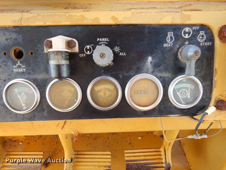 image for item DK0327 1979 Caterpillar 955L  track loader